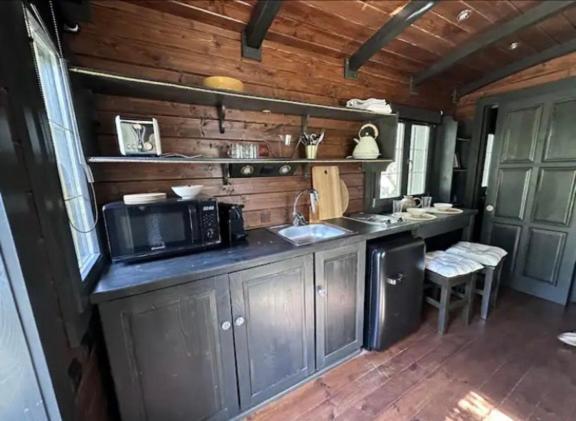 Roulotte / Tiny House Dans Les Alpilles Hotel Saint-Remy-de-Provence Exterior photo